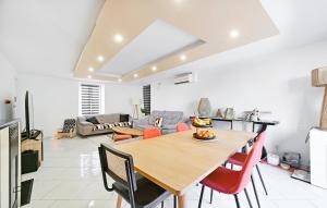 Maisons de vacances 4 Bedroom Cozy Home In Codolet : photos des chambres