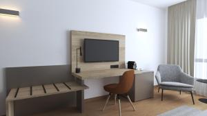 Standard Room room in Hotel Crowne Plaza Madrid Airport