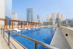 Classic Studio With Dubai Marina View