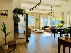 Maison conviviale à Fréjus avec piscine à débordement