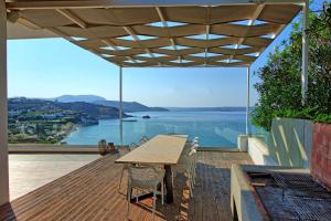 Villa Sapphire by PosarelliVillas