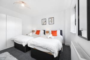 Stylish London Zone 2 Flat Sleeps 6 5mins to London Bridge 50GBP Cashback on January Stays