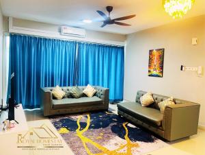 Royal Homestay Palm Garden