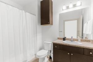 Heart of BHM Fully Equipped 2BR Unit With Gym and Pool