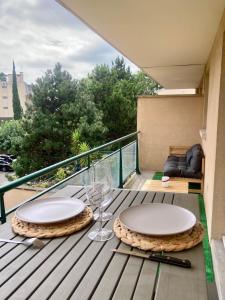 Joli studio avec grande terrasse et parking - 3hvězdičkové hotely ve městě Vitry-sur-Seine