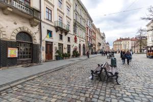 RYNOK Square Apartments