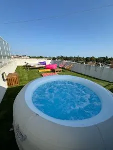 Luxueux 5 pc, Jacuzzi, rooftop, terrasse, clim - 圣让德韦达