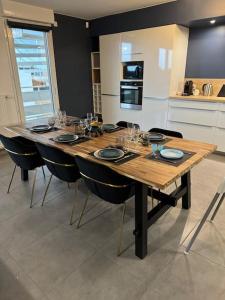 Appartements Luxueux 5 pc, Jacuzzi, rooftop, terrasse, clim : photos des chambres