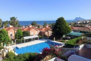 Casa de ensueño en la playa con vistas al mar - 4hvězdičkové hotely ve městě Alcaidesa