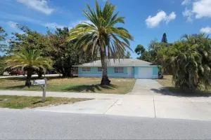 Renovated home near Siesta Key Beach - Gulf Gate Estates