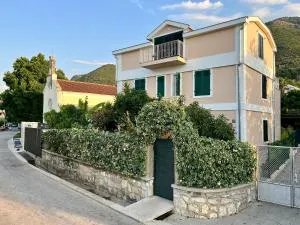 Apartment Dunja Djenovici - Baošići