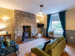 Charming Edwardian Stone Cottage Countryside Views - Pass the Keys