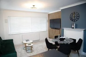 The Staverton Suite, London - Cricklewood