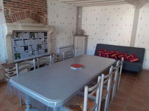 Maisons de vacances petit gite l-ecotay : photos des chambres