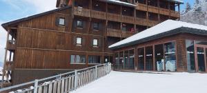 Appartements Pleine nature Pied pistes Piscine chauffee : Appartement 3 Chambres