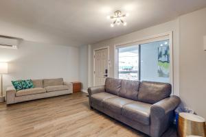 Wildwood Condo Community Pool, Walk to Beach!