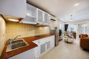 VietHOME- 502 Hang Bai-4 pax Netflix FREE Laundry