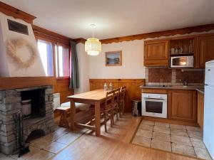 Ski in & out spacious apartment, Sauna-Gym-Piscine