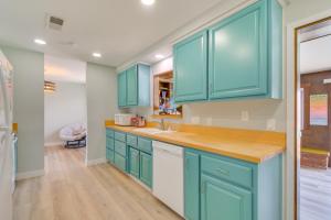 1 Mi to Town Lake Havasu Home with Heated Pool