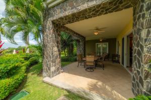 Vista Bahia 3 bdrm ocean view in beach Resort