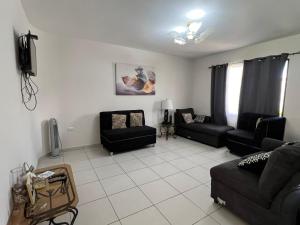 Casa llena de naturaleza y paz perfecta para descansar.