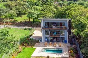 Private Villa w Pool in Jungle with Ocean Views - Ora