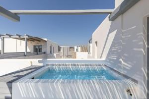 Mykonos Luxury Home with Jacuzzi