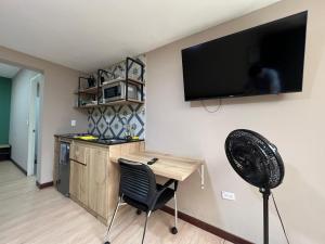 Económico alojamiento en Medellín por días - A102 By Roots Rentals