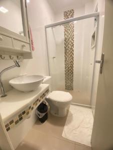 Refúgio Familiar na Enseada Guarujá Condominio Vinä Del Mar AC e Wifi