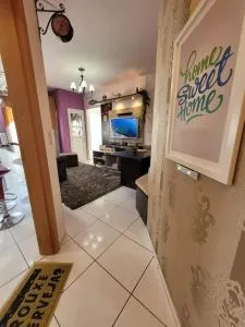 Apartamento central aconchegante temática Friends Ponta Grossa PR - Irati