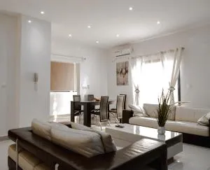 La RESIDENCE LES HIBISCUS - Djoungolo