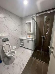 I&I 3 Bedrooms Apartment II