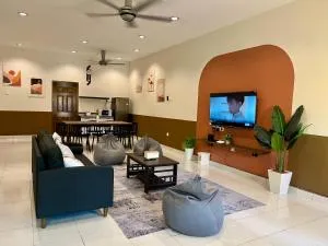 Mariahnna Home - Kampong Telaga Batin