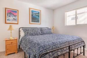 Perfect Ski Rental 2 blocks from Village Gondola