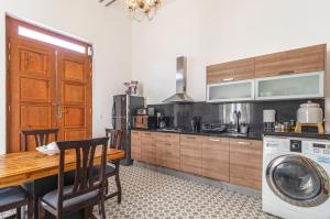 Suite en Centro Historico Terraza, Wifi, Desk, AC