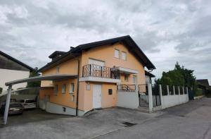 Comfortable condo for long-term stays 