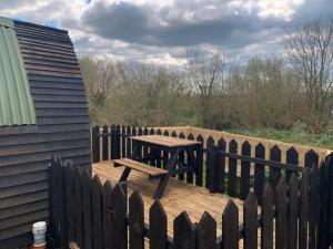 Robin Nest - Cosy Shepherds Hut Hideaway