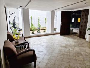 Genial y confortable Cerca de Miraflores, Forum Majadas H11