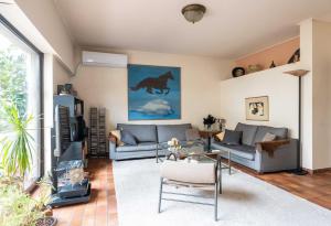 Lycabettus view Vintage penthouse flat in Exarchia