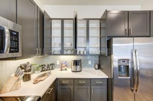 Lux Modern Art Apartment Near Eateries and Theater by RGS