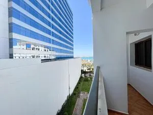 situé sur la corniche 2 ch accès au mall 277 - Charf