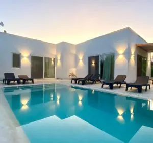 Lions Luxury Villa 2 - ZANZIBAR - Private Cook & Infinity Pool - Kumba Urembo