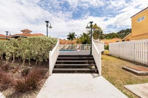 Two Bedroom Suite-Beach Restaurants Shop Nightlife