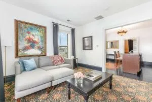 Spacious upstairs 1bed- Walking distance to Beach outlet mall - 波蒂奇