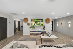 6 Bed Luxury Heated Pool