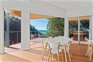 Modern Beach Mansion 2 Minutes from Water
