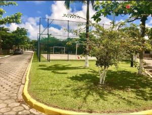 Casa condomínio com piscina