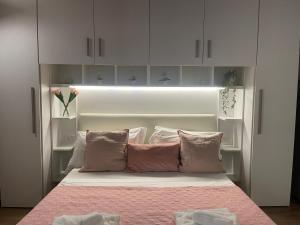 Estudio con cama extragrande