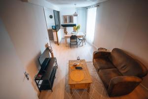 Appartements LE PETIT VOLTAIRE - Proche Centre Ville - Spacieux : photos des chambres