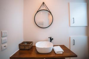 Appartements LES PETITS ROYS - Proche centre ville - Cosy : photos des chambres